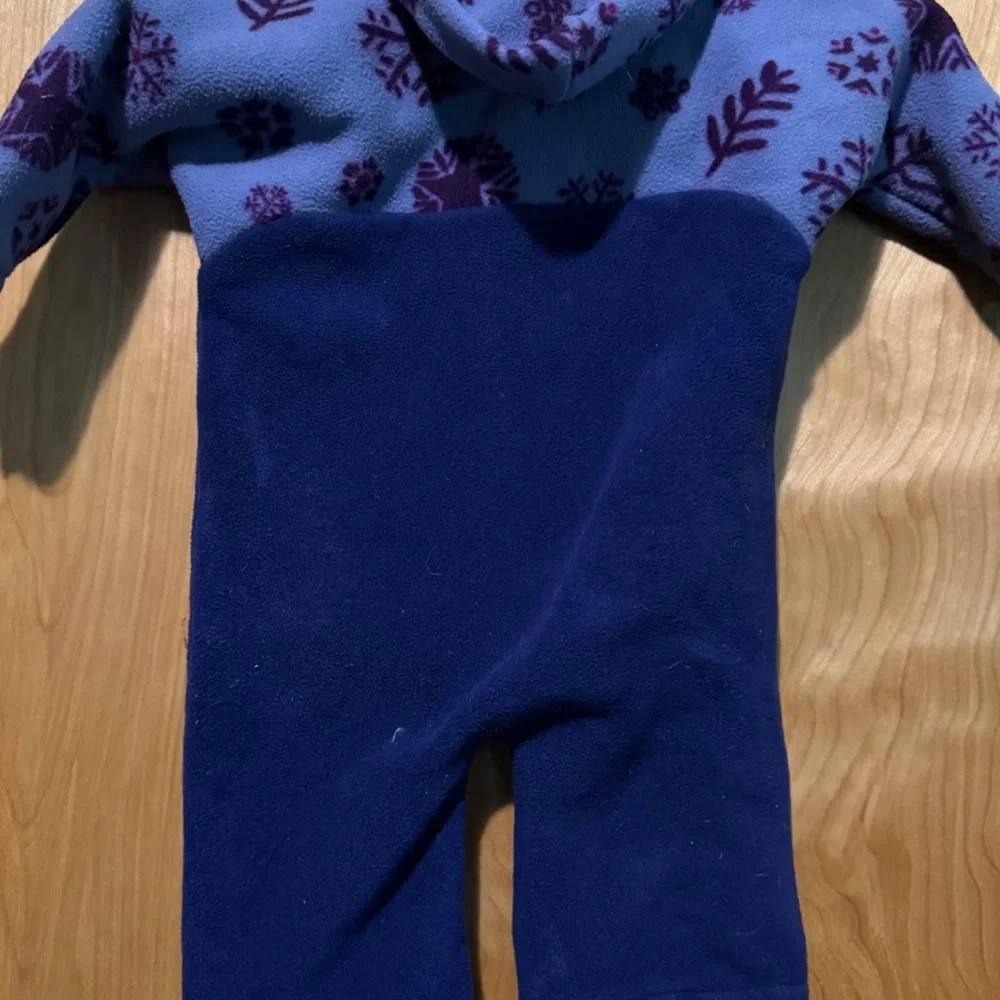 Alaskan handmade snow suit - Picture 2 of 3